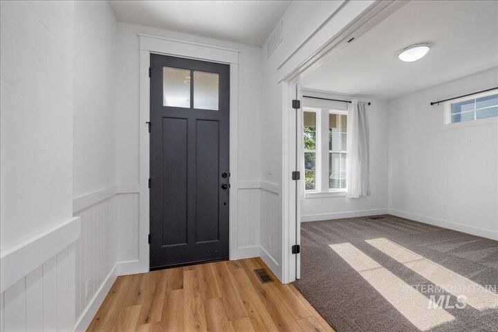 Property Photo:  5915 N Vicenza Ave  ID 83646 