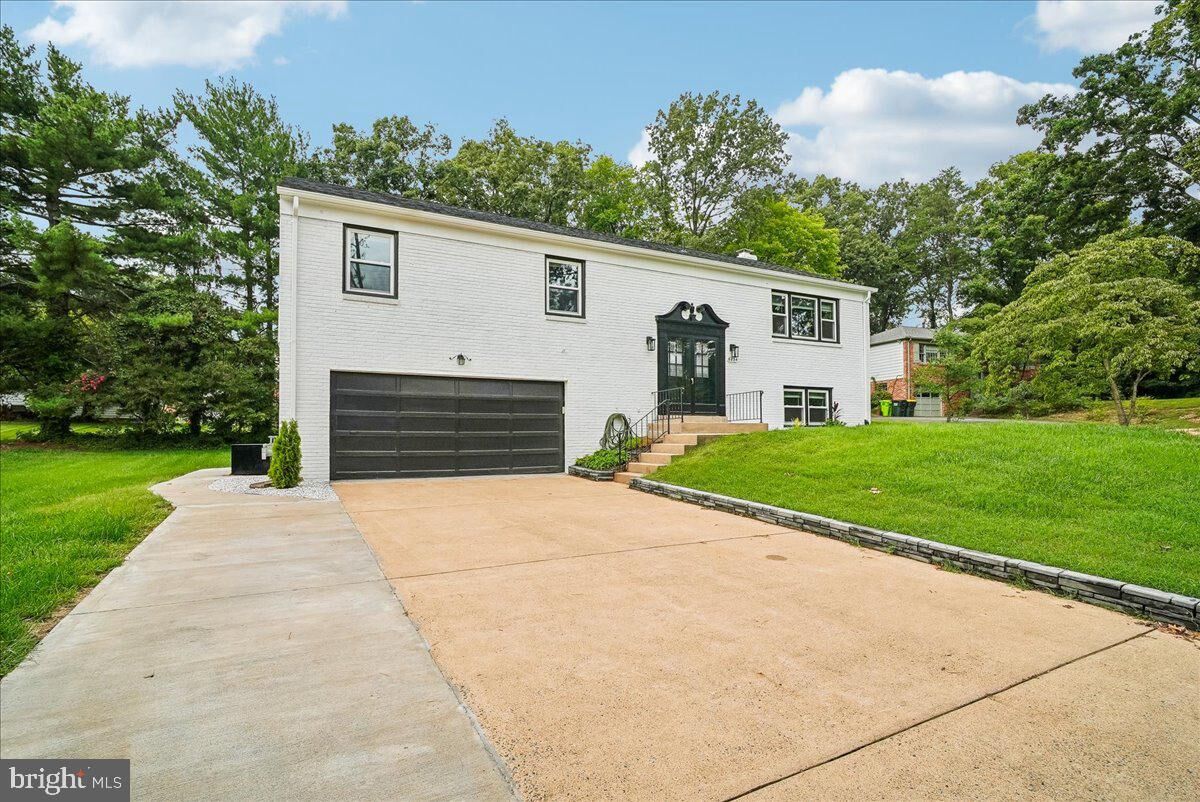 Property Photo: 6234 Old Telegraph Road VA 22310