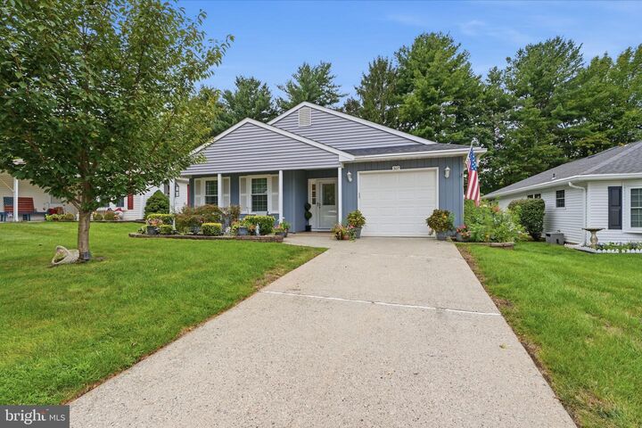 Property Photo:  307 Hilltop Ln E  NJ 08022 