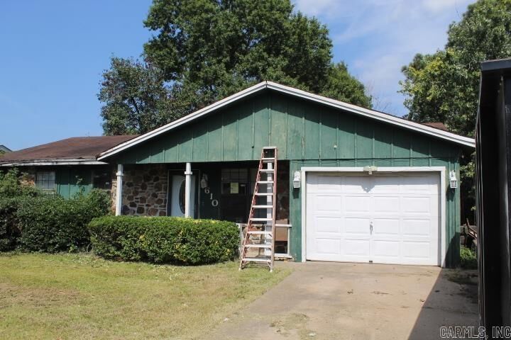 Property Photo:  1610 N Lowe Street  AR 72160 