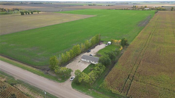 Photo de la propriété:  34088 (Blumenhoff) 41N Road  MB R0A 0C1 