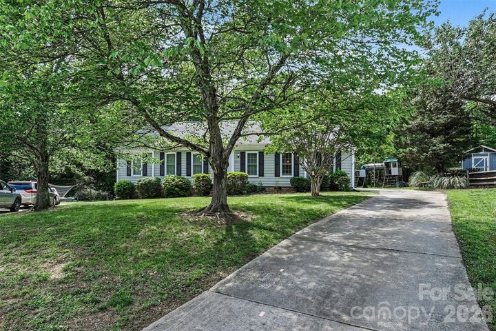 Property Photo: 9803 Cooper Run Lane NC 28269