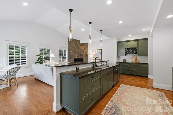Property Photo:  1815 Dearmon Drive  NC 28205 