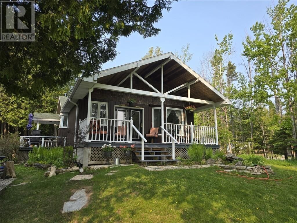 Property Photo:  102 A Water St  ON P0P 1Z0 