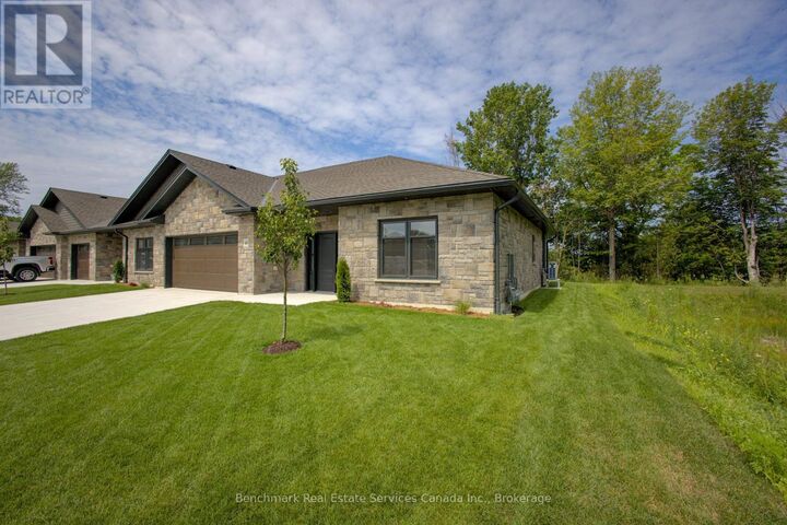 Property Photo:  1182 Queen Street 18  ON N2Z 1G4 