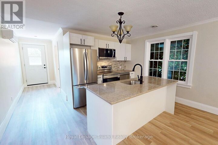 Property Photo:  145 Vansittart Avenue 4  ON N4S 6E5 