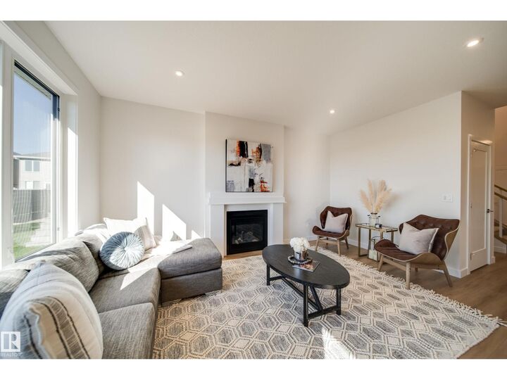 Property Photo: 77 Chartres Cl AB T8T 2E1