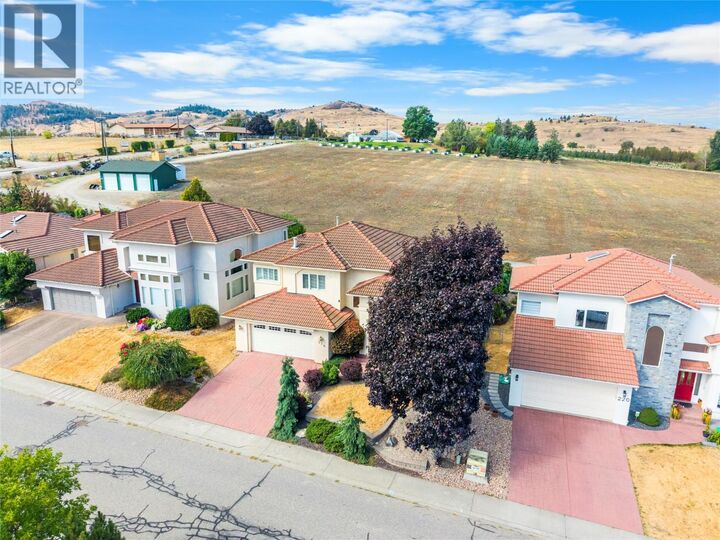 Property Photo: 216 Country Estate Drive BC V1B 2V2