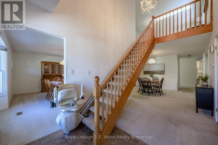 Property Photo: 7 Seres Drive ON N4G 5E6