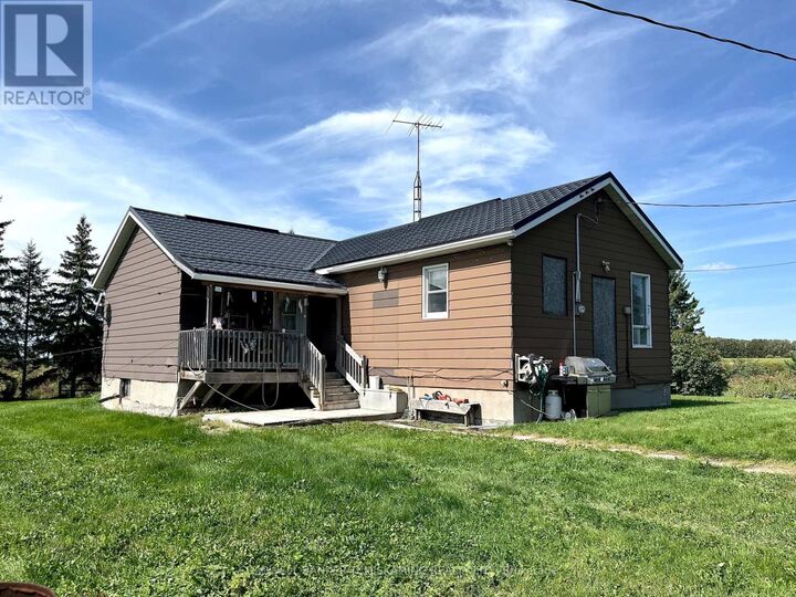 Photo de la propriété:  864140 Uno Park Road  ON P0J 1P0 