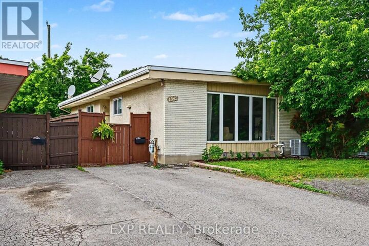 Property Photo:  2385 Walkley Road  ON K1G 3H1 