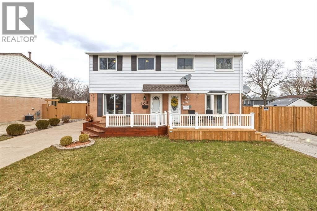 Property Photo:  1103 Cardiff Court  ON N7S 4B6 