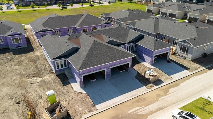 Property Photo:  804 Manitoba Avenue  MB R1A 2C9 