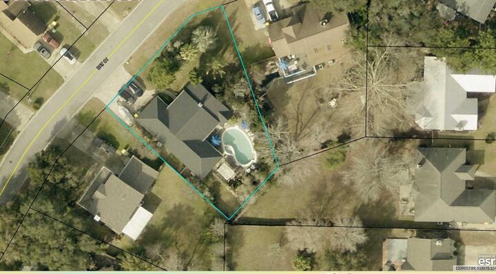 Property Photo:  1131 Bay  FL 32541 