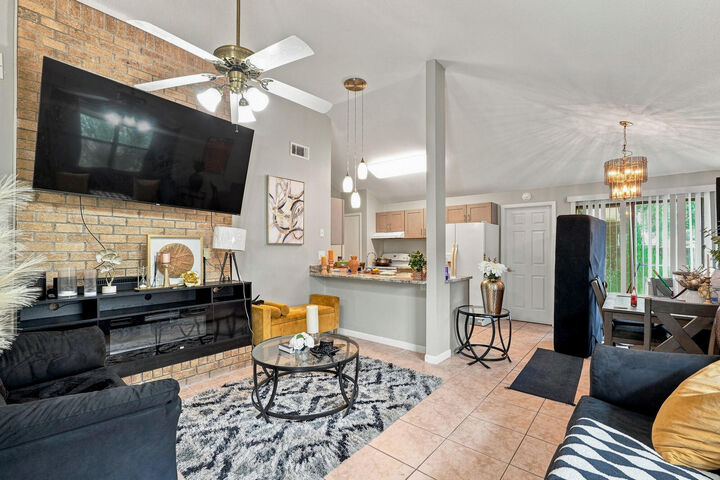 Property Photo: 510 NW Parkview Road A &Amp B FL 32547