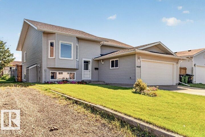 Property Photo:  14527 32 Street NW  AB T5Y 2L2 