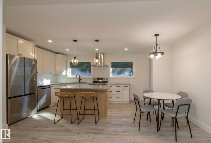 Property Photo:  21 Sheridan Drive  AB T8N 0J1 