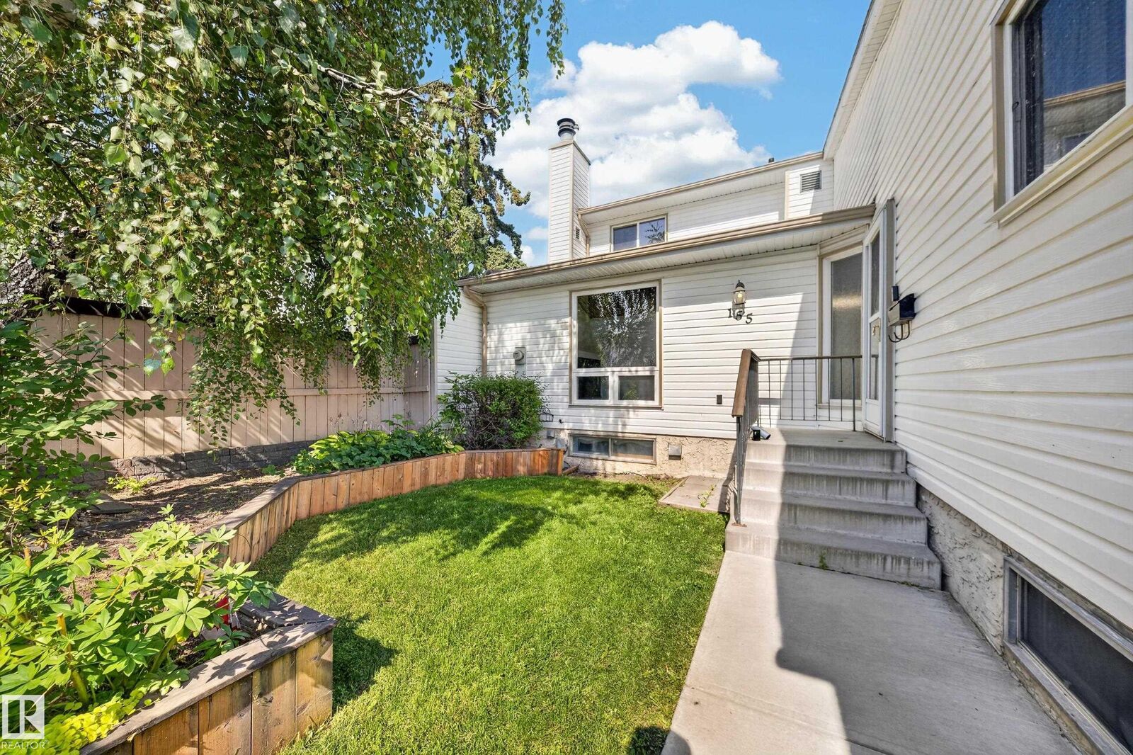 Property Photo:  155 Marlborough Place NW  AB T5T 1Y6 