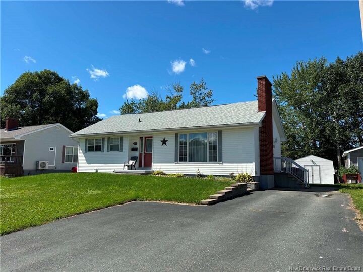 Property Photo:  377 Sunset  NB E1V 1A3 