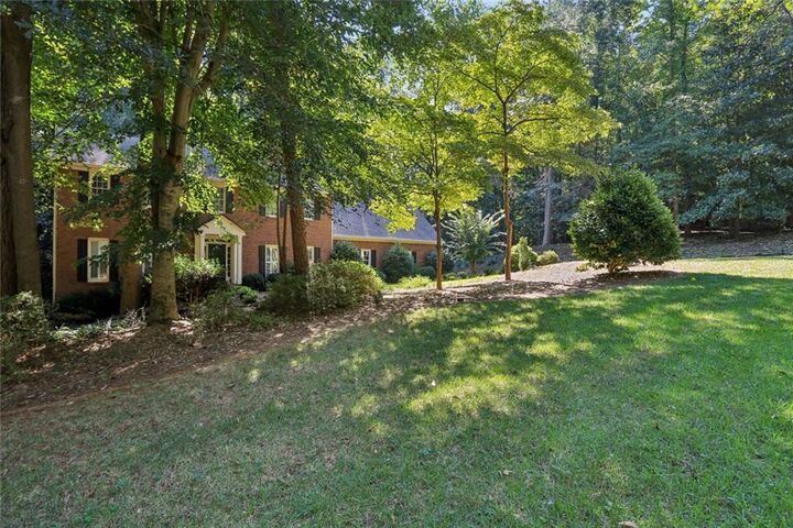 Property Photo:  1090 Applecross Drive  GA 30075 