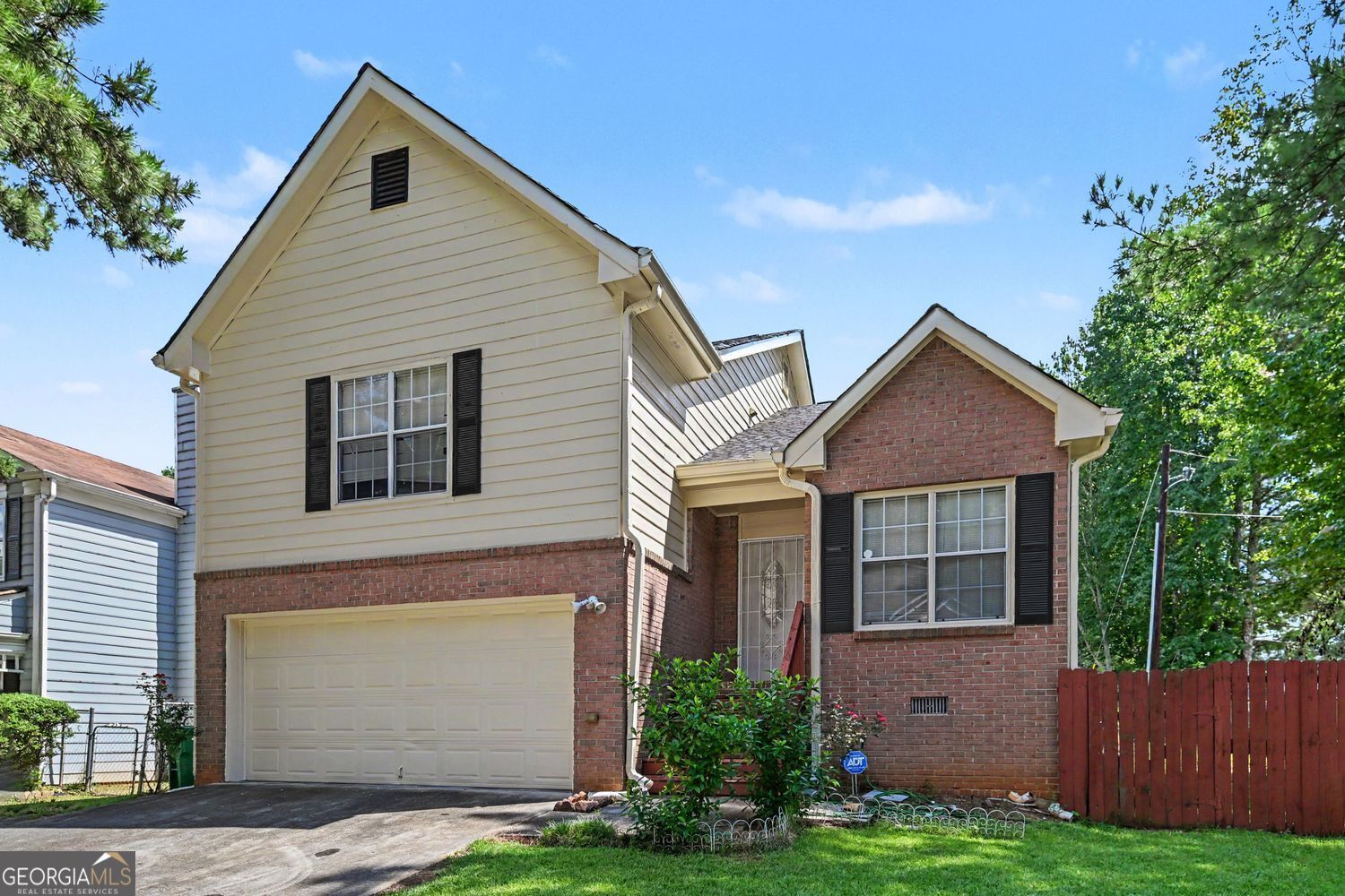 Property Photo:  415 Thomas Jefferson Drive  GA 30083 
