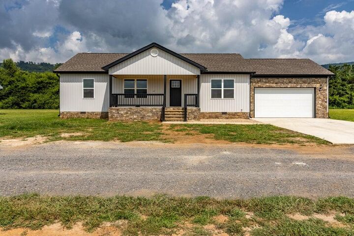 Property Photo:  108 Galloway Airport Road  TN 37327 