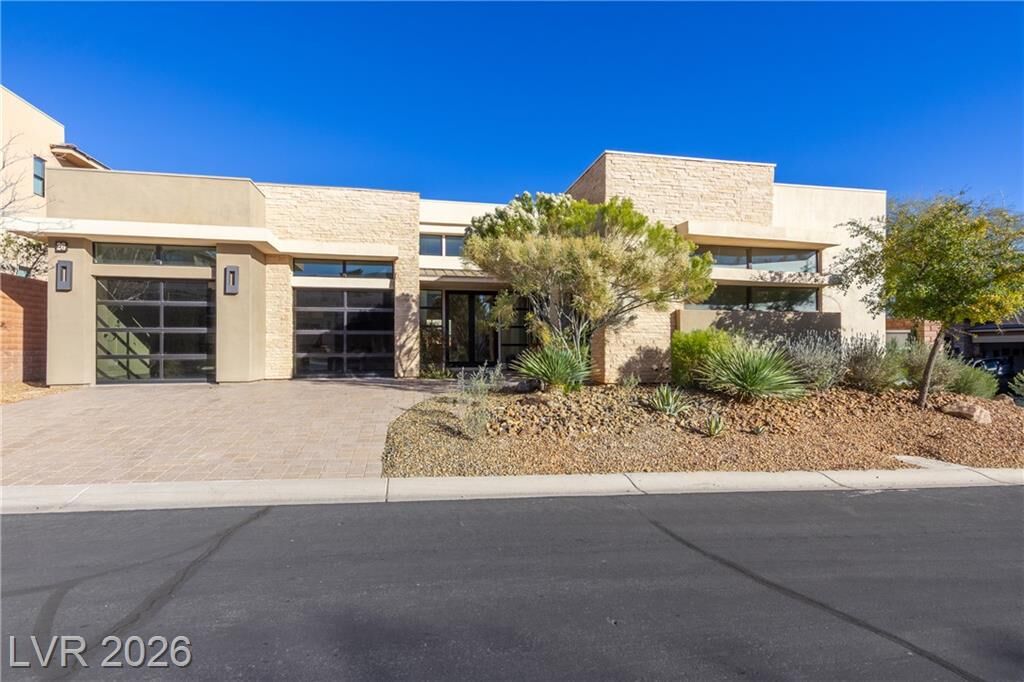 Property Photo: 26 Cranberry Cove Court NV 89135