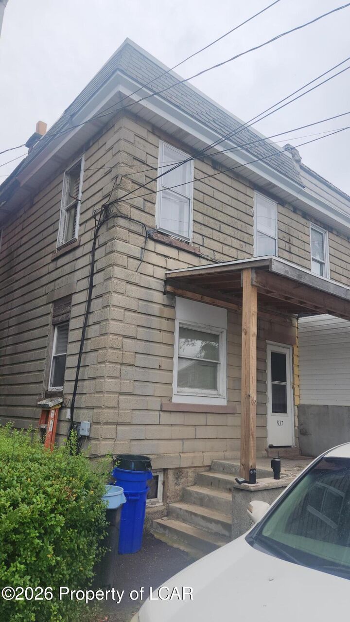 Property Photo:  937 W 1st Street  PA 18201 