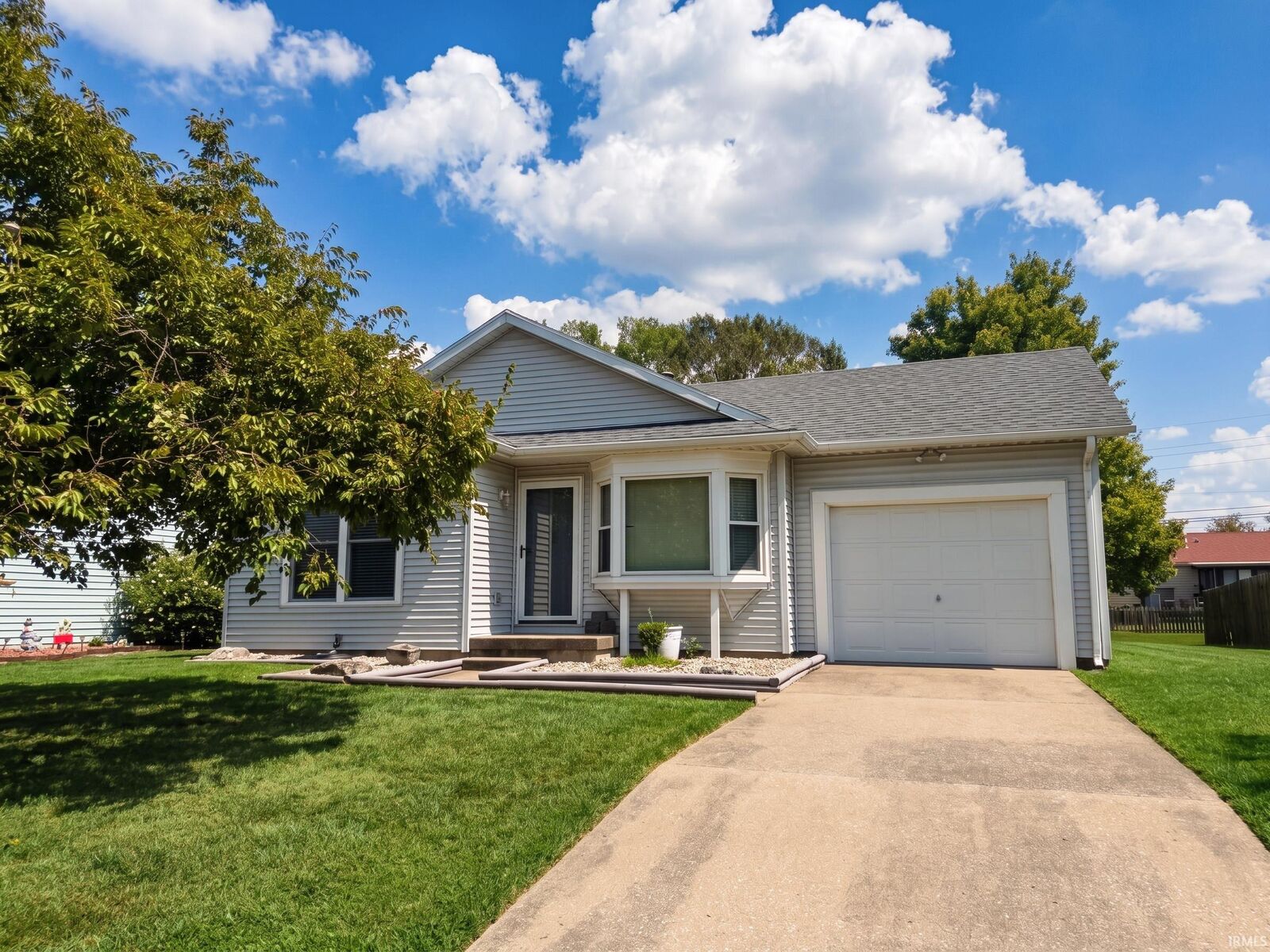 Property Photo:  2919 Squire Lane  IN 47715 