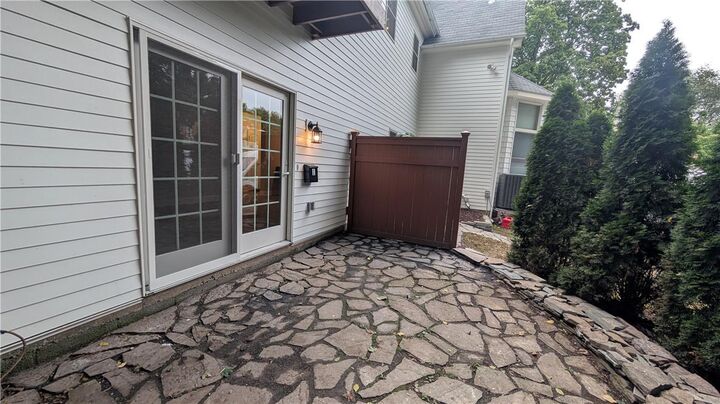Property Photo:  242 E Walnut Street 1  PA 18018 