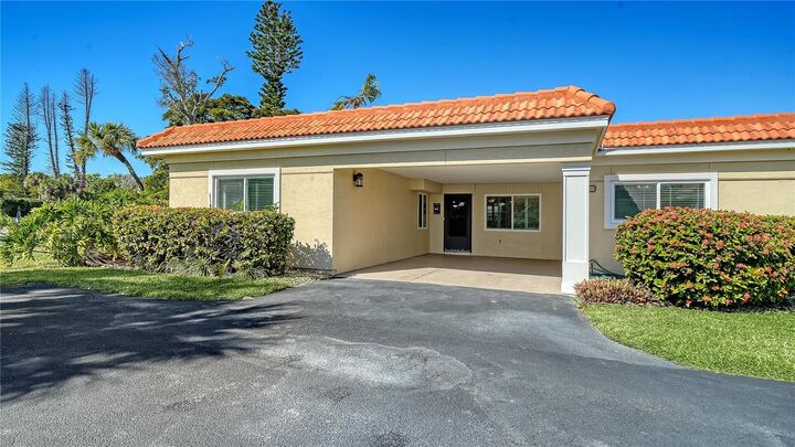 Property Photo: 4750 Gulf Of Mexico Drive Villa 8 FL 34228