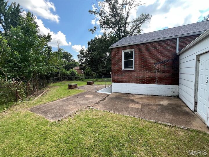 Property Photo:  12 Saint Martha Court  MO 63031 