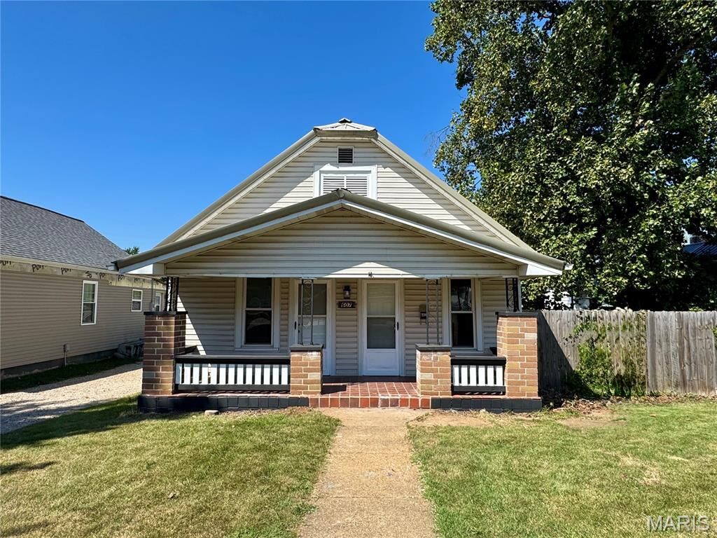 Property Photo:  607 N Desloge Drive  MO 63601 