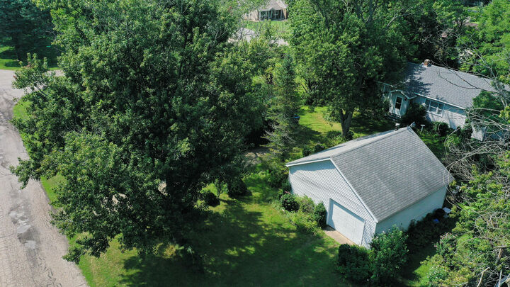 Property Photo: 427 S Mayhew Street MI 49117