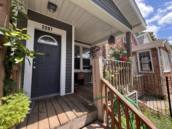 Property Photo: 2207 N Lawndale Avenue IL 60647