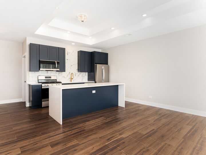 Property Photo: 638 W 47th Street IL 60609