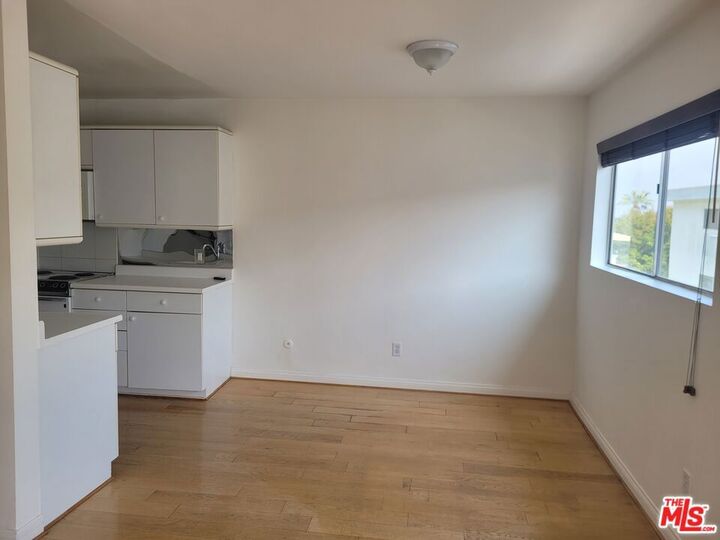 Property Photo:  960 Larrabee Street 310  CA 90069 