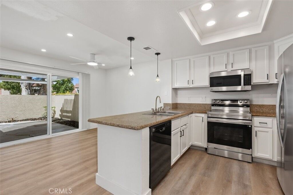 Property Photo:  142 Stanford Court 71  CA 92612 