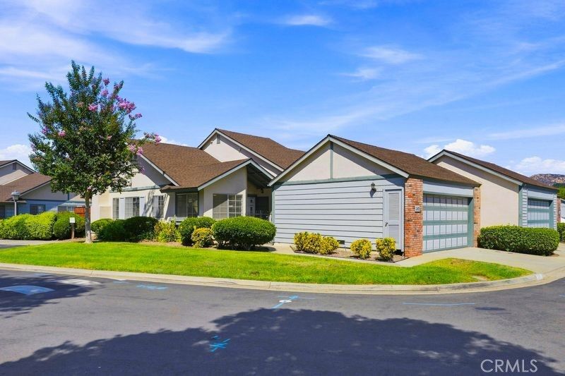 Property Photo:  2412 Turnbridge Glen  CA 92027 