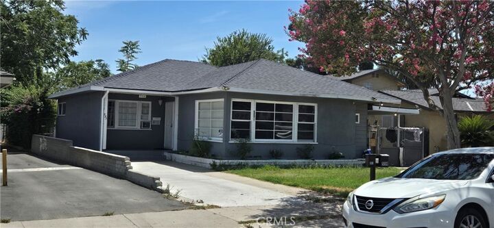 Property Photo:  559 W 25th  CA 92405 