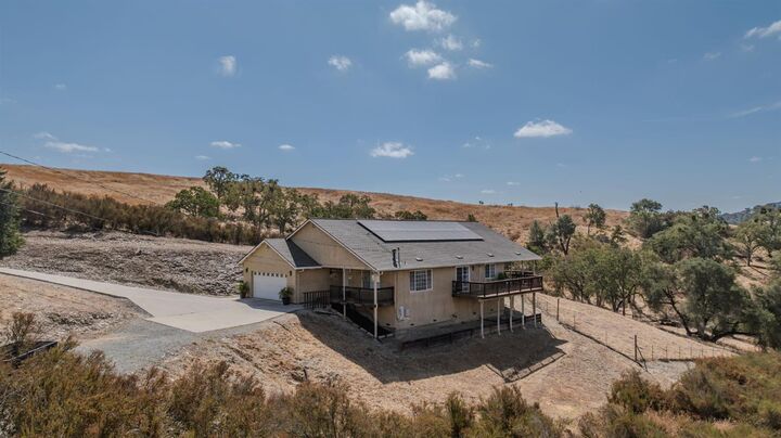 Property Photo:  3650 Delin Way  CA 95252 
