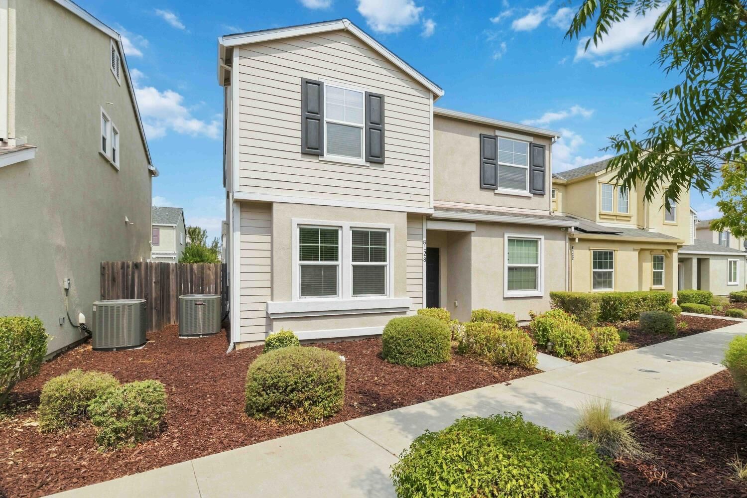 Property Photo:  8128 Emmy Willow Lane  CA 95828 