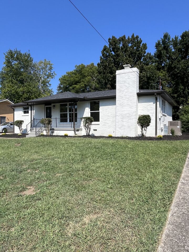 Property Photo: 3865 Augusta Dr TN 37207
