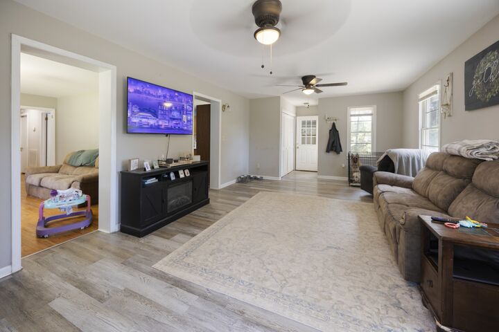 Property Photo: 106 Darwin St TN 37324
