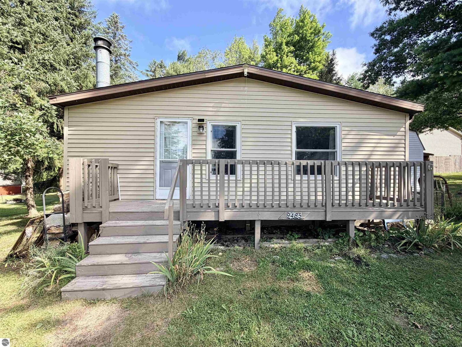 Property Photo:  9485 Stone Ledge Lake Drive  MI 49601 