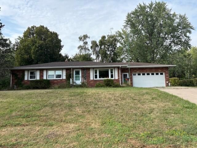 Property Photo: 1445 Floral Drive W MN 55112