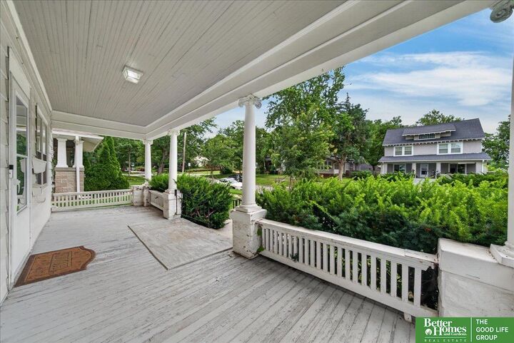 Property Photo: 617 S 28th Street NE 68510