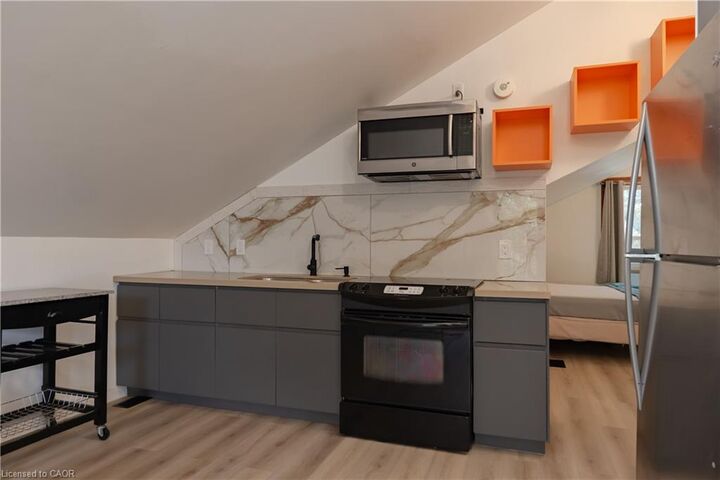 Property Photo:  57 Rupert Court Upper  ON L8W 2Y8 