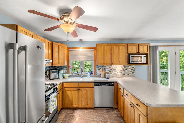 Property Photo:  128 Orton St Ext  MA 01604 