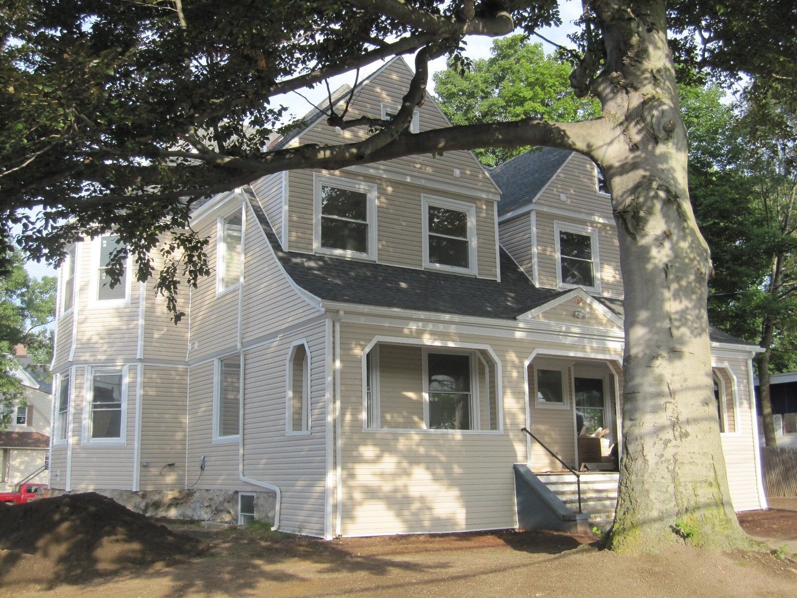 Property Photo:  198 Union Avenue 1  MA 01702 
